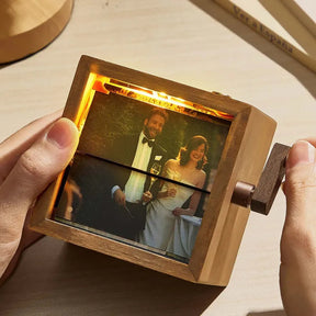 Boîte à Flipbook à Manivelle pour les Amoureux – Souvenir Romantique et Personnalisé
